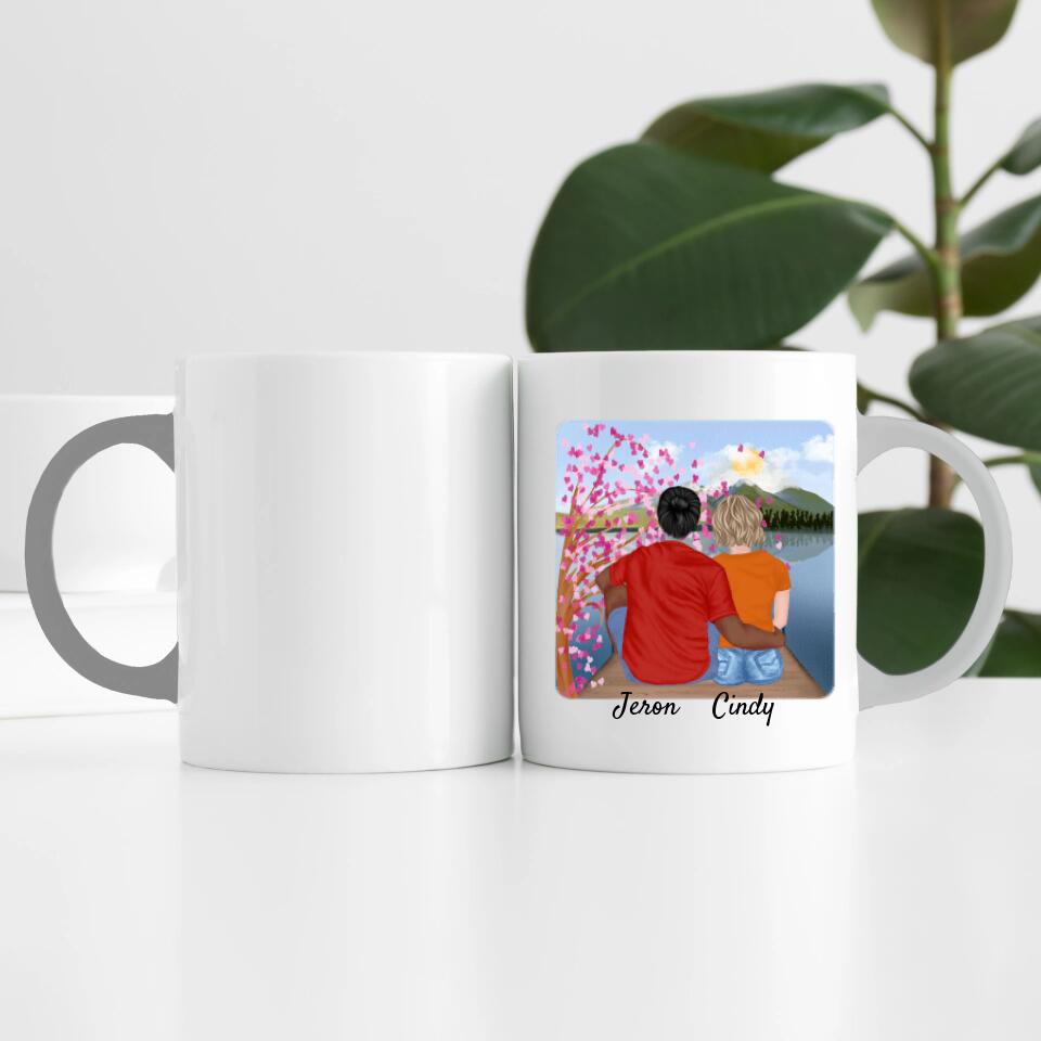 Pärchen mit T-Shirts | Personalisierte Tasse
