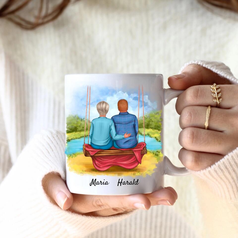 Paar auf einer Schaukel | Personalisierte Tasse