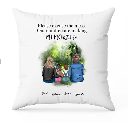 Eltern mit Tochter und Sohn | Personalisiertes Kissen