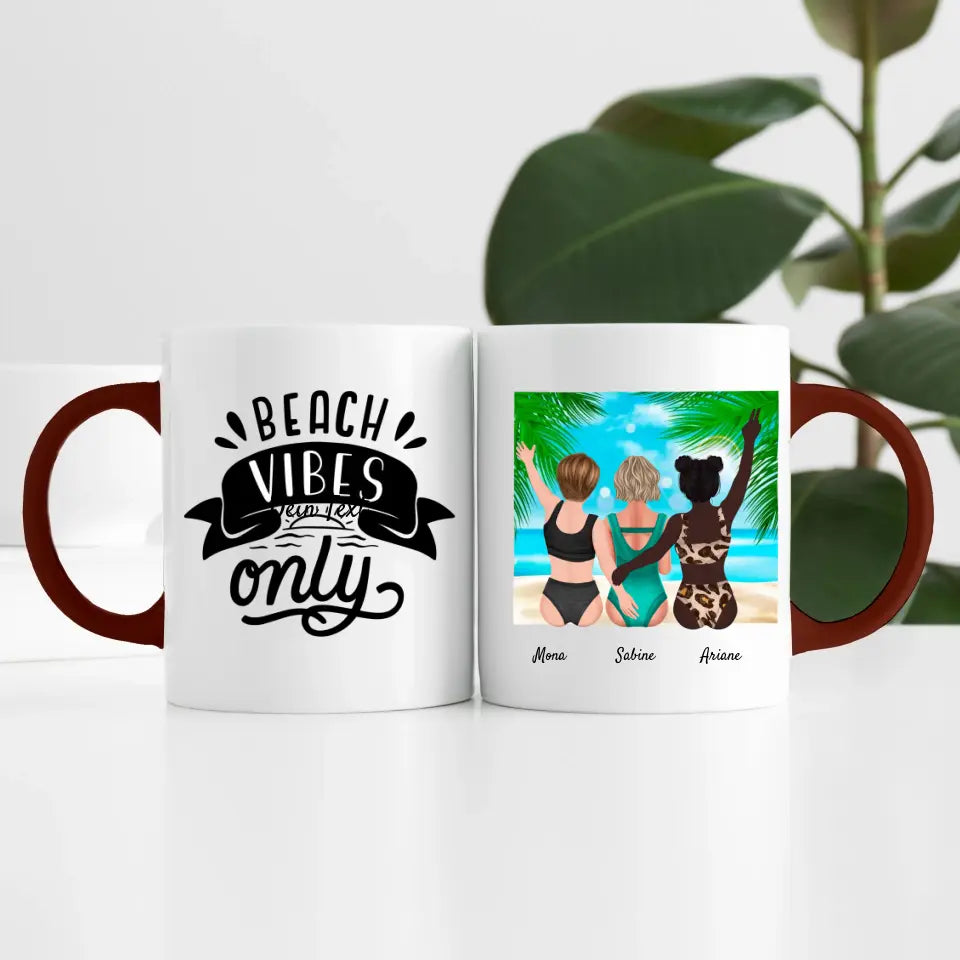 Freundinnen am Strand (3 Personen) I Personalisierte Tasse