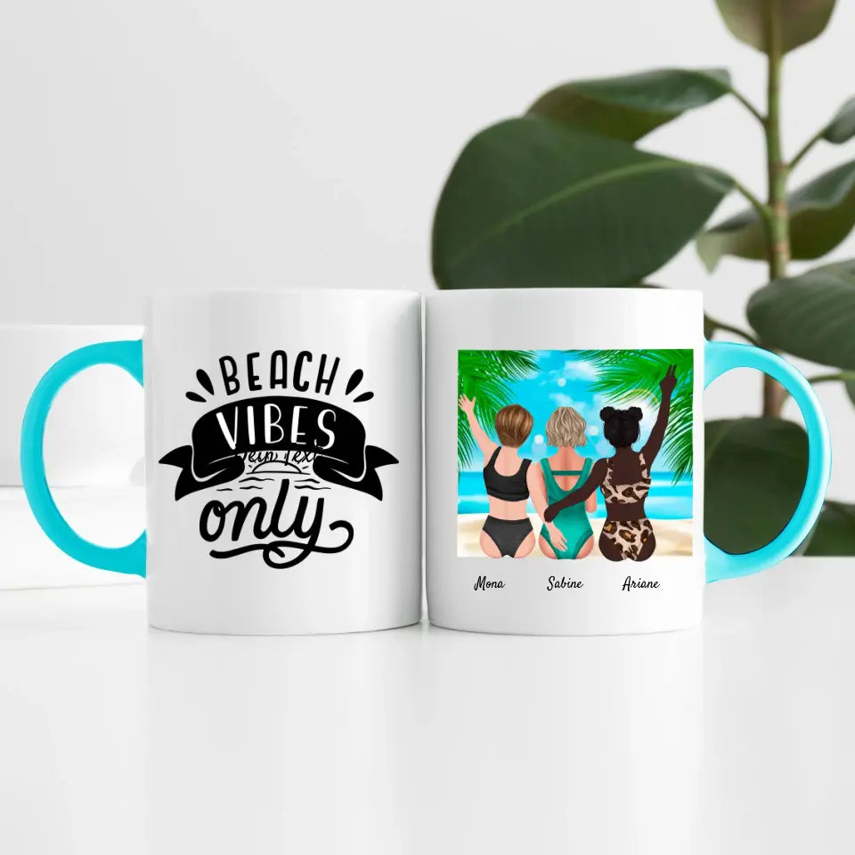 Freundinnen am Strand (3 Personen) I Personalisierte Tasse