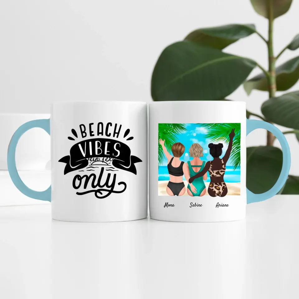 Freundinnen am Strand (3 Personen) I Personalisierte Tasse