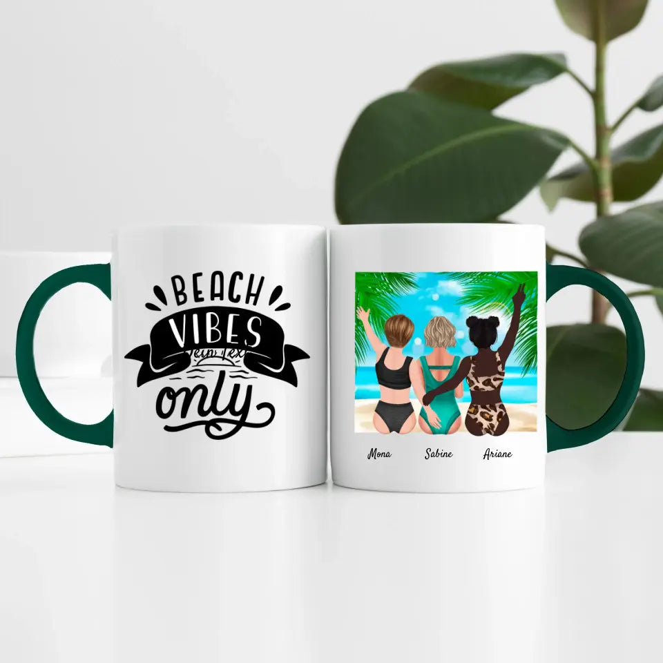 Freundinnen am Strand (3 Personen) I Personalisierte Tasse