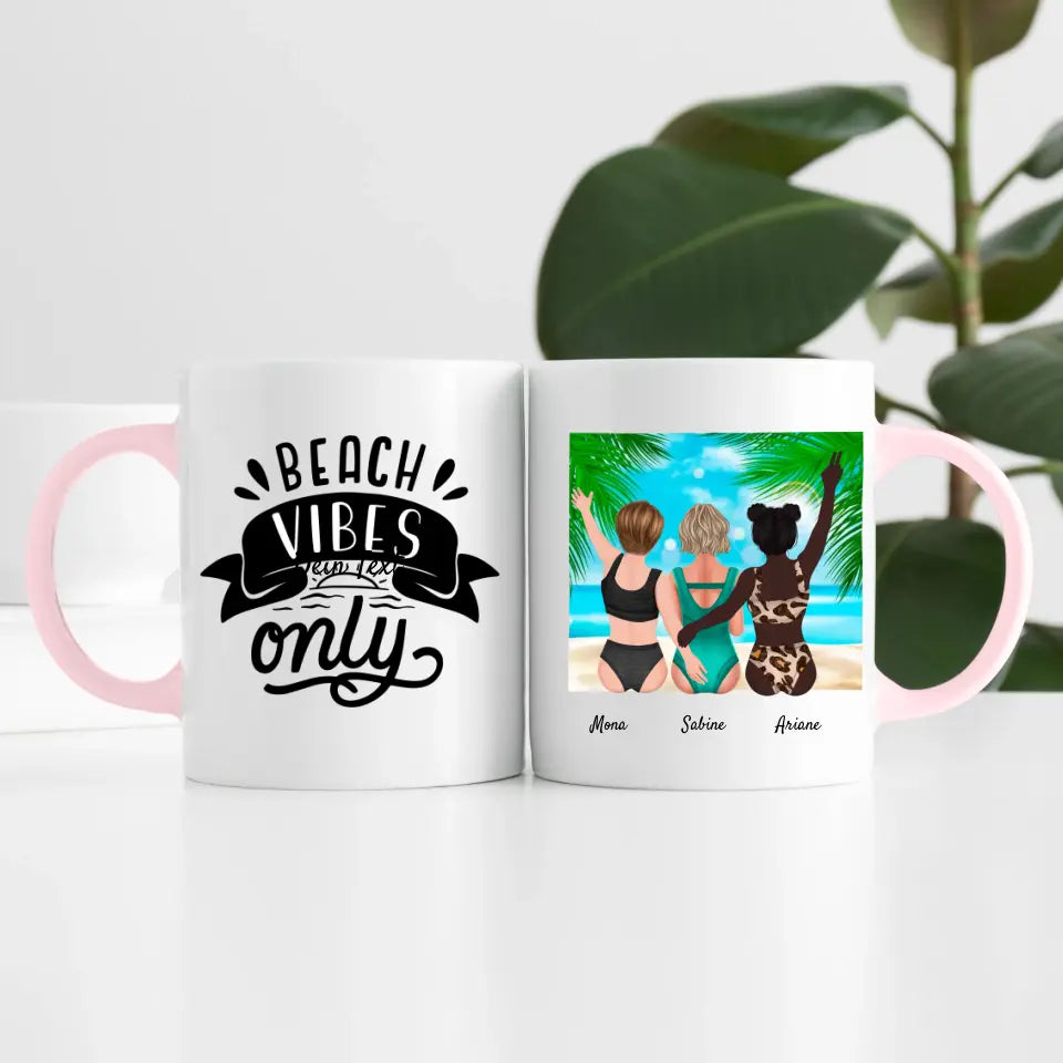 Freundinnen am Strand (3 Personen) I Personalisierte Tasse