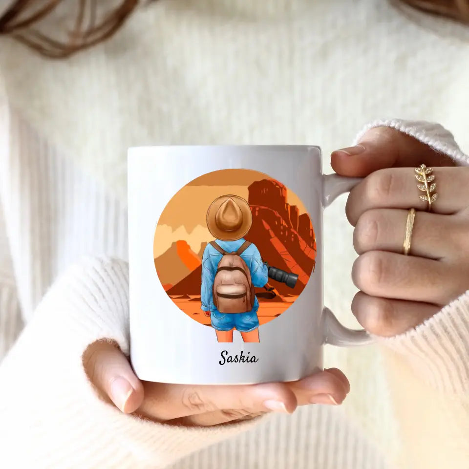 Mädchen auf Reisen (1 Person) I Personalisierte Tasse