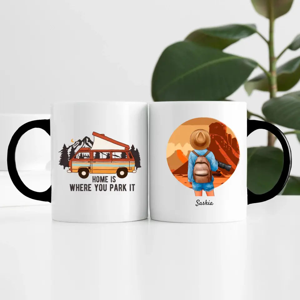 Mädchen auf Reisen (1 Person) I Personalisierte Tasse