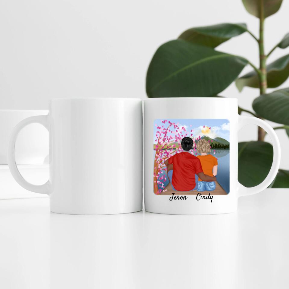 Pärchen mit T-Shirts | Personalisierte Tasse