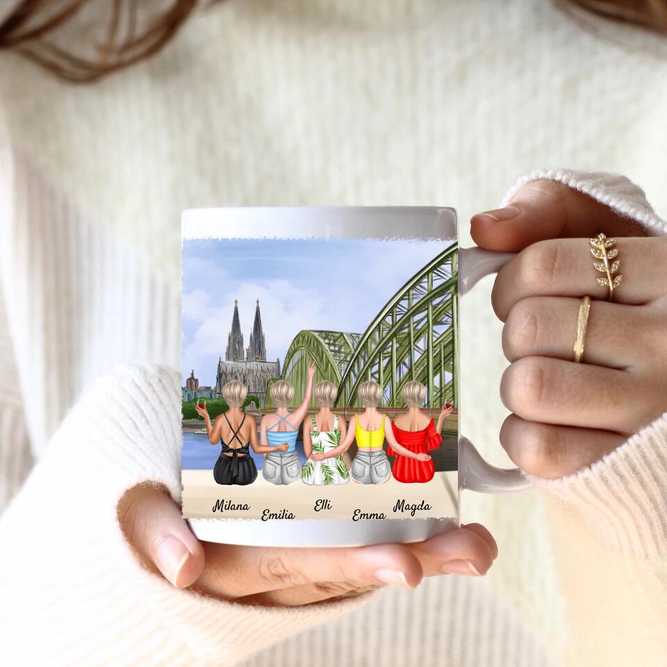 Beste Freundinnen (5 Personen) mit Kölner Skyline | Personalisierte Tasse